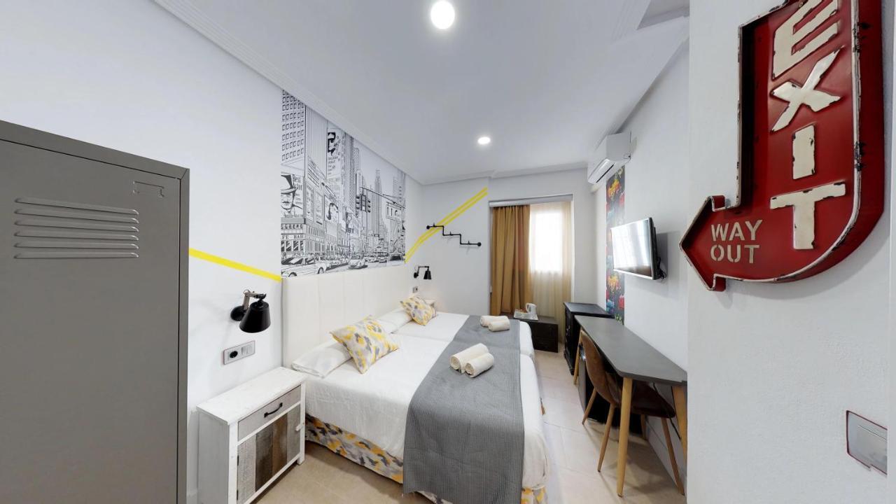 Hostal Boutique La Espanola Рота Екстериор снимка