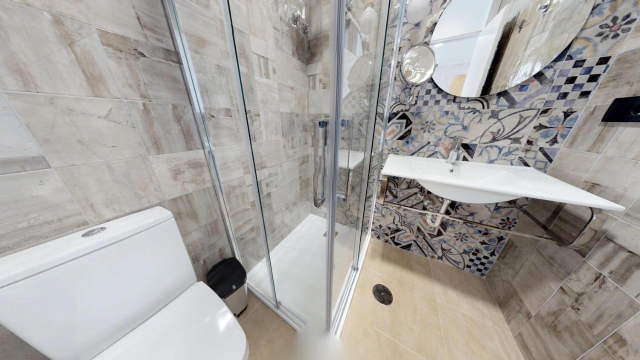 Hostal Boutique La Espanola Рота Екстериор снимка