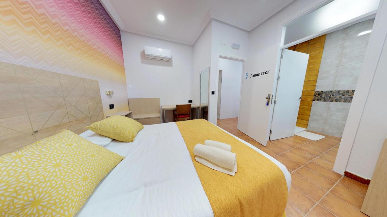 Hostal Boutique La Espanola Рота Екстериор снимка